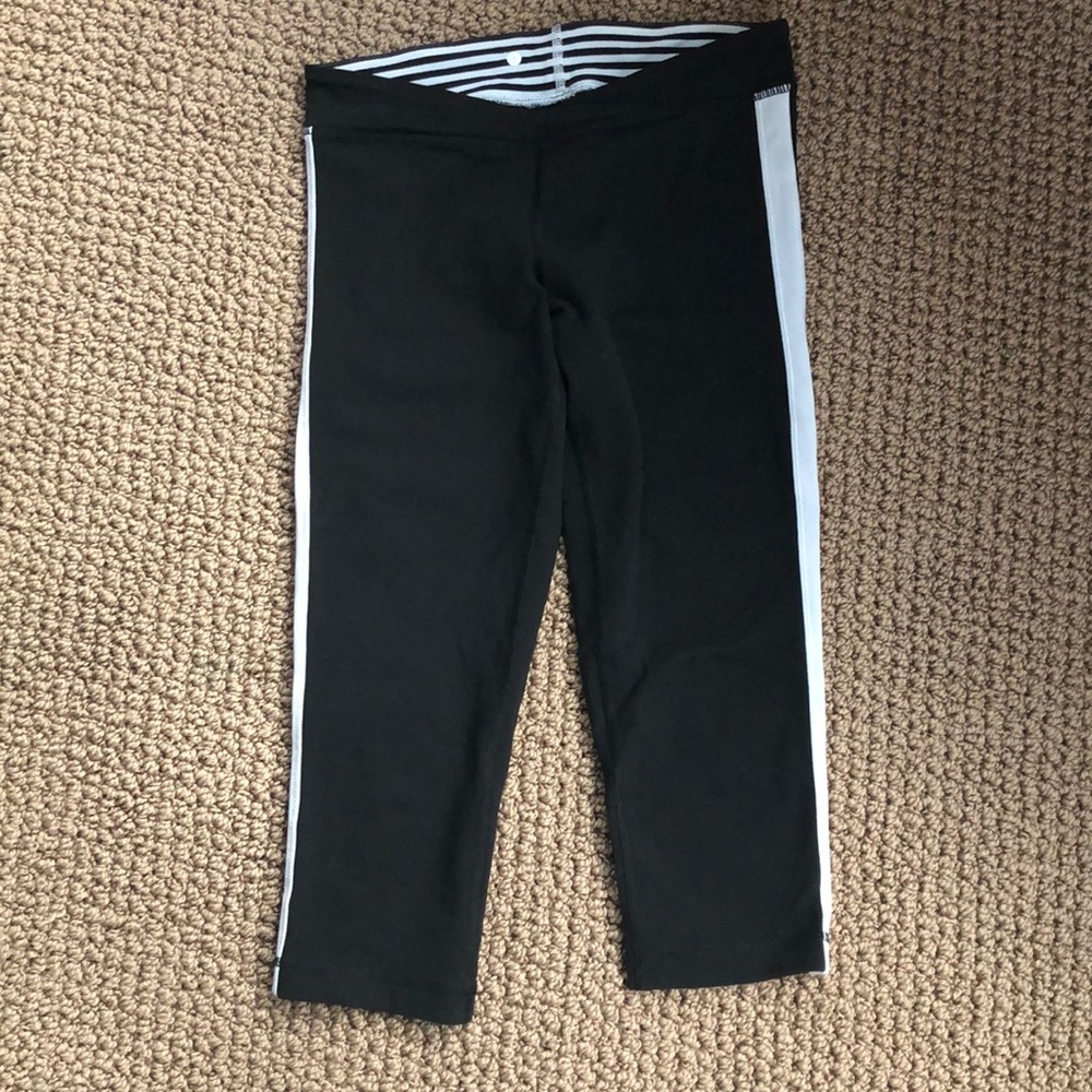 🖤VINTAGE Lululemon Crops🖤